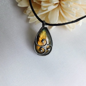 Labradorit medál - ékszer - nyaklánc - medálos nyaklánc - Meska.hu