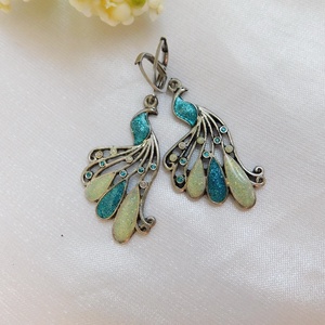 Pávás fülbevaló - ékszer - fülbevaló - lógó fülbevaló - Meska.hu