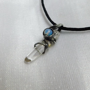 Hegyikristály medál opalittal - ékszer - nyaklánc - medálos nyaklánc - Meska.hu