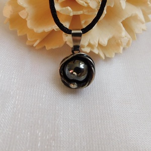 Mini hematit medál - ékszer - nyaklánc - medálos nyaklánc - Meska.hu