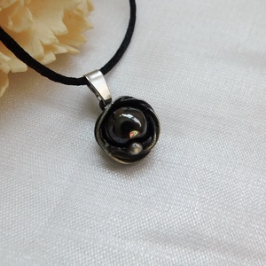 Mini hematit medál, Ékszer, Nyaklánc, Medálos nyaklánc, Fémmegmunkálás, Ékszerkészítés, MESKA