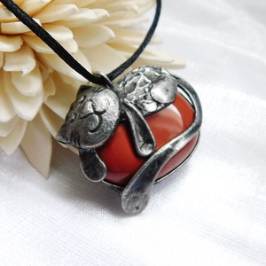 Vörös jáspis cica medál , Ékszer, Nyaklánc, Medálos nyaklánc, Ékszerkészítés, Fémmegmunkálás, MESKA