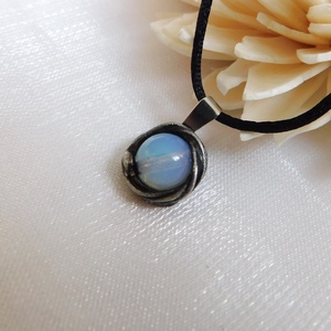 Opalit medál  - ékszer - nyaklánc - medálos nyaklánc - Meska.hu