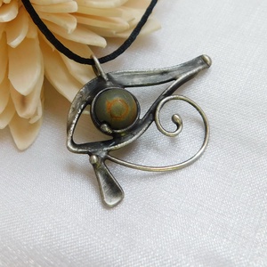 Hórusz szeme medál picasso jáspissal  - Meska.hu