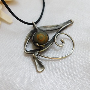 Hórusz szeme medál picasso jáspissal  - ékszer - nyaklánc - medálos nyaklánc - Meska.hu