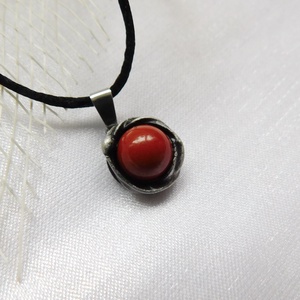 Mini vörös jáspis medál  - Meska.hu