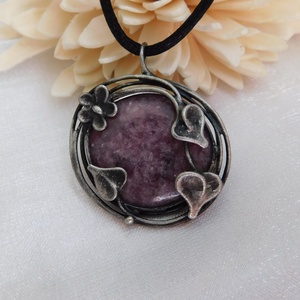 Lepidolit medál - ékszer - nyaklánc - medál - Meska.hu