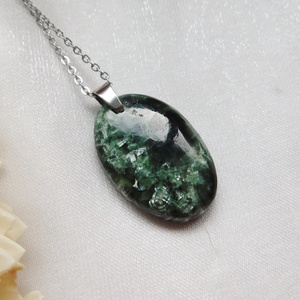 Szerafinit medál acél láncon - Meska.hu