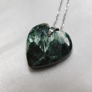 Szerafinit medál acél láncon - ékszer - nyaklánc - medál - Meska.hu