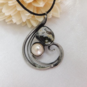 Óceán jáspis medál gyönggyel - ékszer - nyaklánc - medálos nyaklánc - Meska.hu