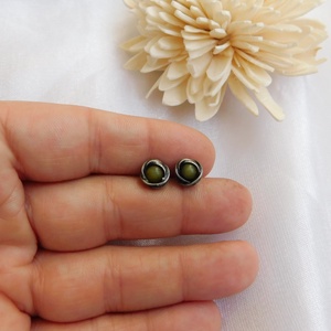 Bedugós nefrit fülbevaló - ékszer - fülbevaló - pötty fülbevaló - Meska.hu