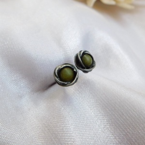 Bedugós nefrit fülbevaló - Meska.hu