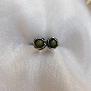 Bedugós nefrit fülbevaló - ékszer - fülbevaló - pötty fülbevaló - Meska.hu