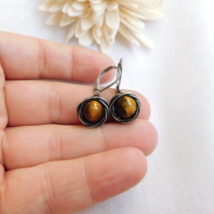 Tigrisszem fülbevaló - ékszer - fülbevaló - lógós kerek fülbevaló - Meska.hu