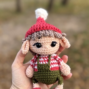 Horgolt karácsonyi elf - karácsony - karácsonyi lakásdekoráció - karácsonyi manók, figurák - Meska.hu