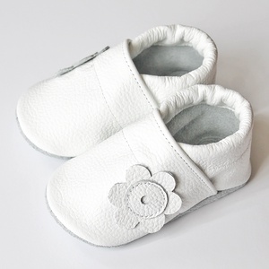 AKCIÓS!!! Készleten lévő - Hopphopp Puhatalpú cipő - Virágos/fehér 22-es méret -  - Meska.hu