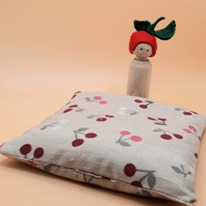 Meggymag párna -Gyógyító Manóval - szépségápolás - egészségmegőrzési kellékek - Meska.hu