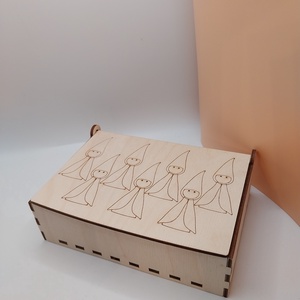 FA doboz, gravírozva, manóknak  - Meska.hu