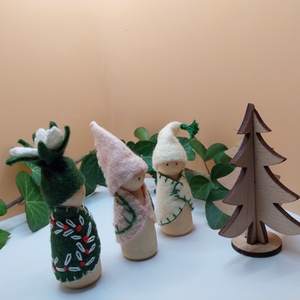 Karácsony az erdőben  - Erdő Manó Trió - waldorf inspiráció  - játék & sport - készségfejlesztő és logikai játék - montessori szivárvány, waldorf játékok - Meska.hu