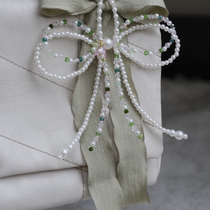 Táska charm vagy kulcstartó zöld színben, Táska & Tok, Kulcstartó & Táskadísz, Táskaakasztó, Ékszerkészítés, Gyöngyfűzés, gyöngyhímzés, MESKA