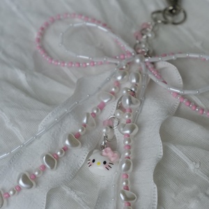 Táska charm vagy kulcstartó rózsaszín és fehér színben - táska & tok - kulcstartó & táskadísz - táskaakasztó - Meska.hu