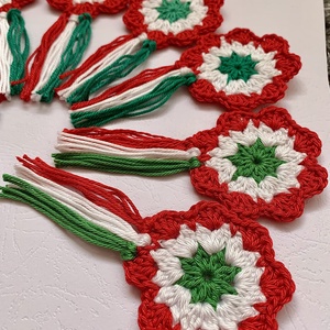 Horgolt virág kokárda - ékszer - kitűző és bross - kitűző - Meska.hu