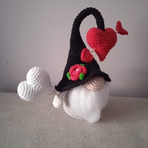 Valentin Manó Szívvel és Nyillal - játék & sport - plüssállat & játékfigura - manó - Meska.hu