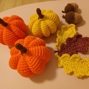 Horgolt tök dekoráció  - otthon & életmód - dekoráció - halloween - halloweeni dekoráció - Meska.hu