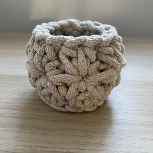 Horgolt mécsestartó, 7 cm magas - Meska.hu