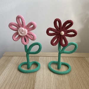 Fonalvirág - otthon & életmód - virágdekoráció - virágdíszek - asztali virágdísz - Meska.hu