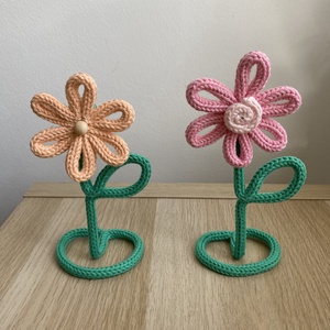 Fonalvirág - otthon & életmód - virágdekoráció - virágdíszek - asztali virágdísz - Meska.hu