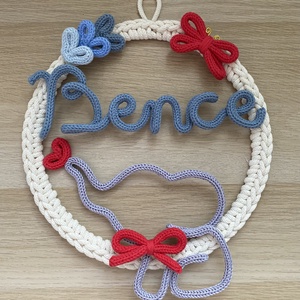 Falidísz egyedi válaszható felirattal, Baba - mama, Babaszoba dekoráció, Babanév dekoráció, Horgolás, Varrás, MESKA