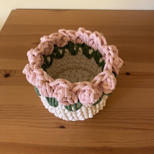 Horgolt tárolókosár tulipános - otthon & életmód - tárolás & rendszerezés - doboz - Meska.hu