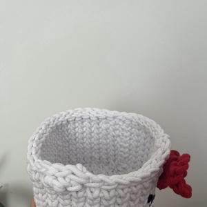 Horgolt Hello Kitty kosár fehér - otthon & életmód - tárolás & rendszerezés - tárolókosár - Meska.hu