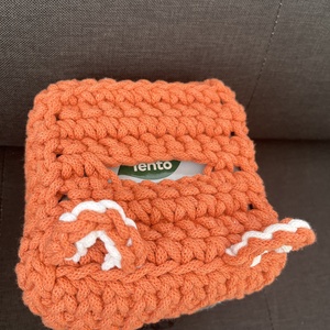 Horgolt rókás zsepkendőtartó - otthon & életmód - tárolás & rendszerezés - tárolókosár - Meska.hu