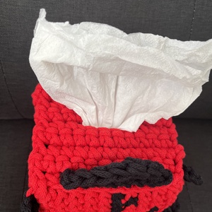 Horgolt katicás zsepkendőtartó - otthon & életmód - tárolás & rendszerezés - tárolókosár - Meska.hu