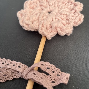 Horgolt virág - otthon & életmód - virágdekoráció - virágok - szálas virág - Meska.hu