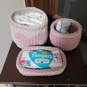 Horgolt kosarak-rózsa - otthon & életmód - dekoráció - asztal és polc dekoráció - horgolt & csipketerítő - Meska.hu