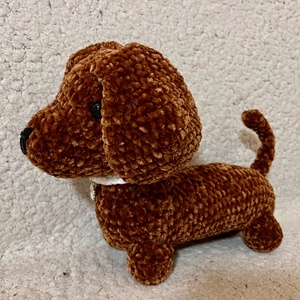 Horgolt zsenília tacsi - játék & sport - plüssállat & játékfigura - kutya - Meska.hu