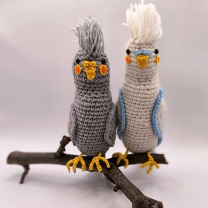Horgolt papagáj, horgolt figura, horgolt állatka, amigurumi papagáj, amigurumi figura, amigurumi állatka - játék & sport - plüssállat & játékfigura - madár - Meska.hu