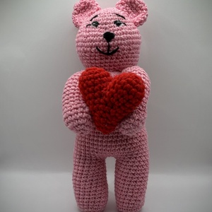Horgolt mackó szívvel, horgolt figura, amigurumi mackó, amigurumi figura, Játék & Sport, Plüssállat & Játékfigura, Más figura, , MESKA