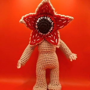 Horgolt demogorgon, horgolt figura, amigurumi demogorgon, amigurumi figura, Játék & Sport, Plüssállat & Játékfigura, Más figura, Horgolás, MESKA