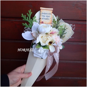 Virág csokor tölcsérben ballagásra - otthon & életmód - dekoráció - Meska.hu