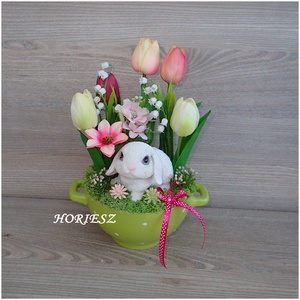 Tavaszi, húsvéti asztaldísz cuki nyuszival - Meska.hu