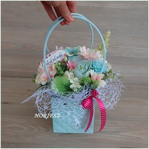 Virágtáska ballagásra, diplomaosztóra - otthon & életmód - virágdekoráció - virágok - virágcsokor - Meska.hu