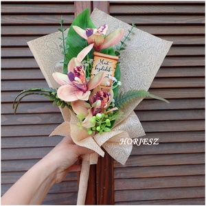 Ballagási örök csokor orchideával - otthon & életmód - virágdekoráció - virágok - virágcsokor - Meska.hu