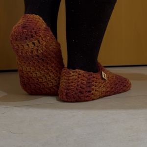 Horgolt zomusz piros-sárga - ruha & divat - cipő & papucs - mamusz & házicipő - Meska.hu Horgolt zomusz piros-sárga - ruha & divat - cipő & papucs - mamusz & házicipő - Meska.hu