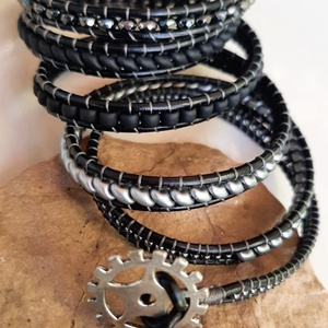 Wrap karkötő - fekete ezüst  - ékszer - karkötő - gyöngyös karkötő - Meska.hu