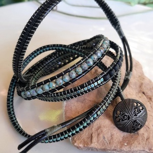 Wrap karkötő - fekete kék - ékszer - karkötő - gyöngyös karkötő - Meska.hu