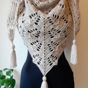 Bézs kendő  - Meska.hu